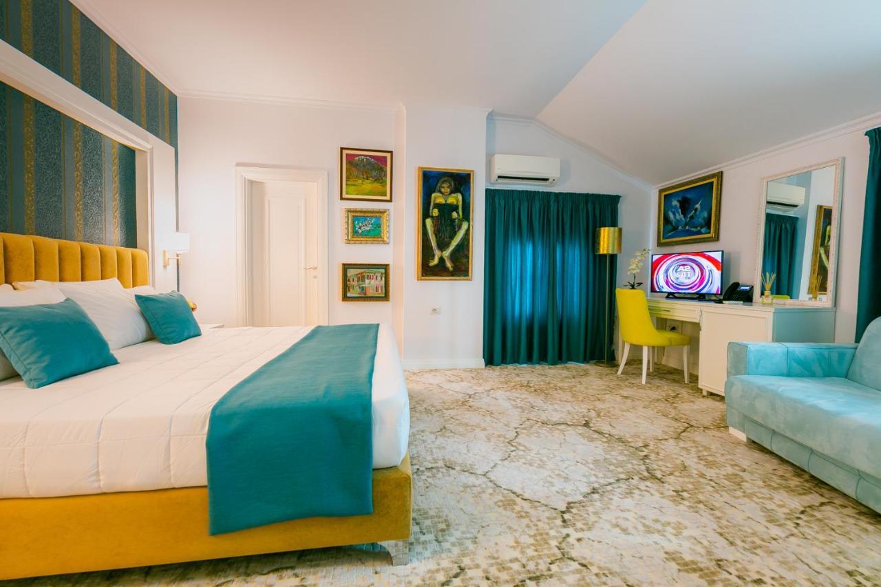 Art Hotel Tirana Esterno foto